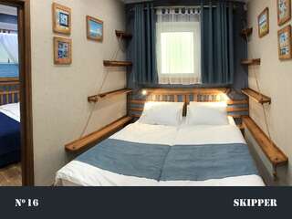 Мини-отель Lucky Ship Art Hotel Одесса Четырехместный номер Делюкс - Без окна-4
